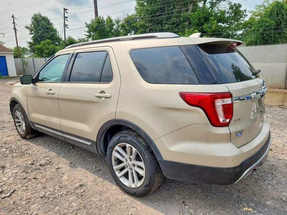 2017 FORD EXPLORER XLT  