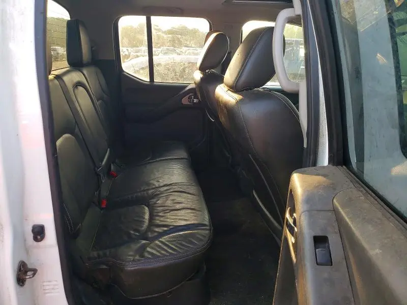 2013 NISSAN FRONTIER S  