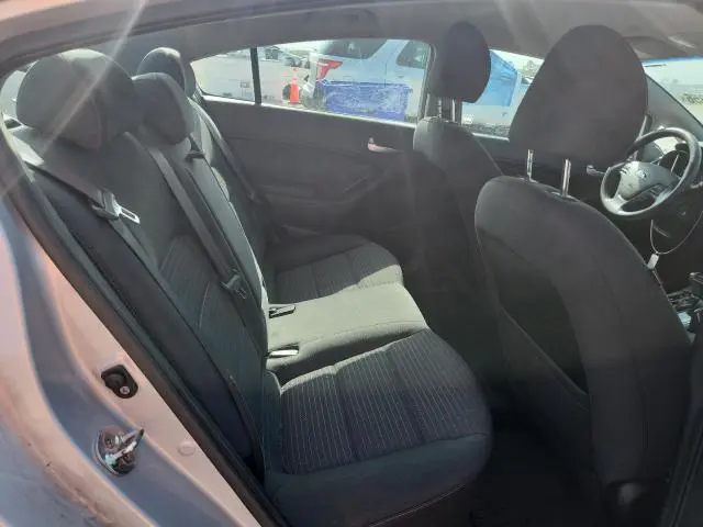 2018 KIA FORTE LX  