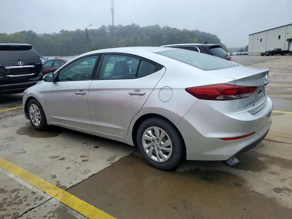 2018 HYUNDAI ELANTRA SE  
