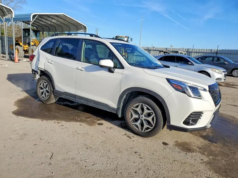 2024 SUBARU FORESTER PREMIUM  