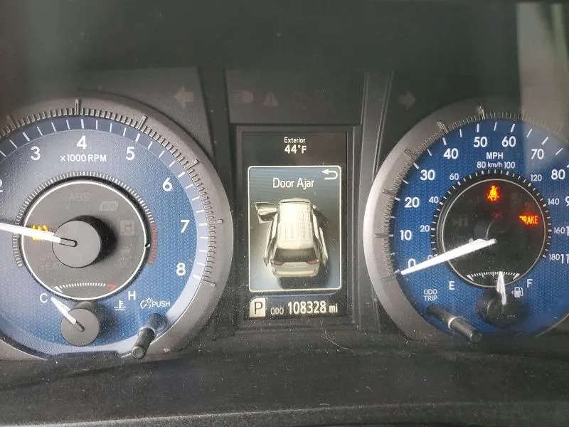 2020 TOYOTA SIENNA LE 8-PASSENGER  