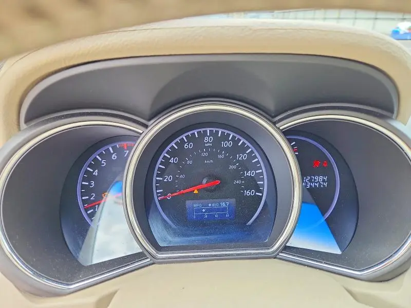 2011 NISSAN MURANO S  