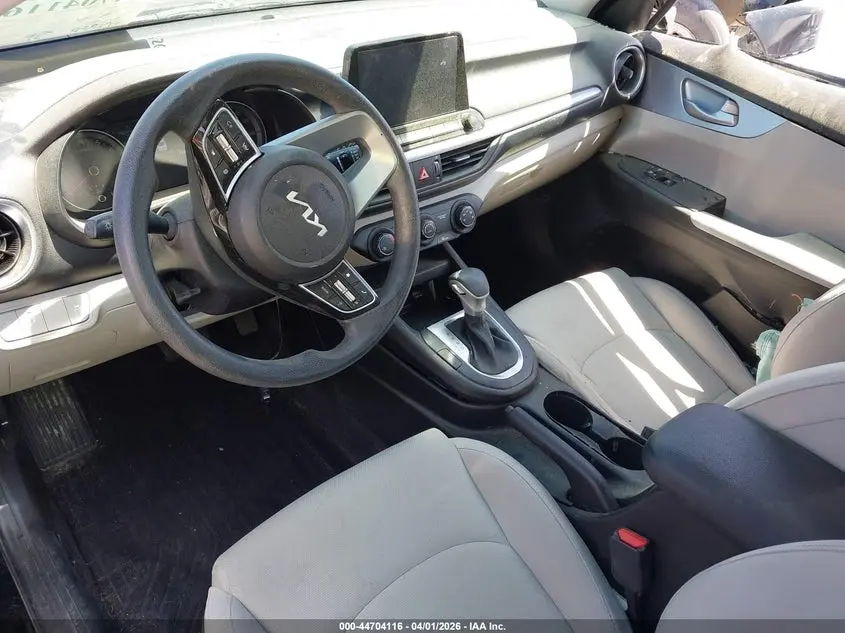 2023 KIA FORTE LXS