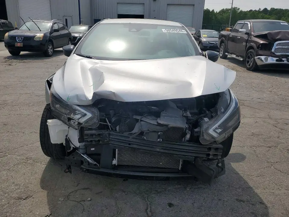 2021 NISSAN VERSA SR  