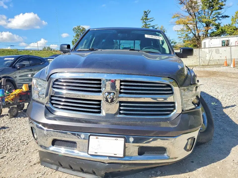 2018 RAM 1500 SLT  