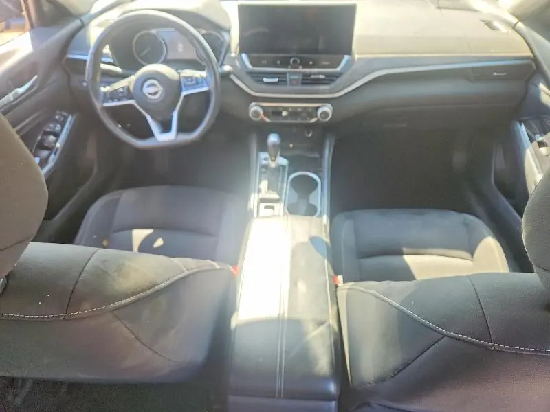 2023 NISSAN ALTIMA SV  