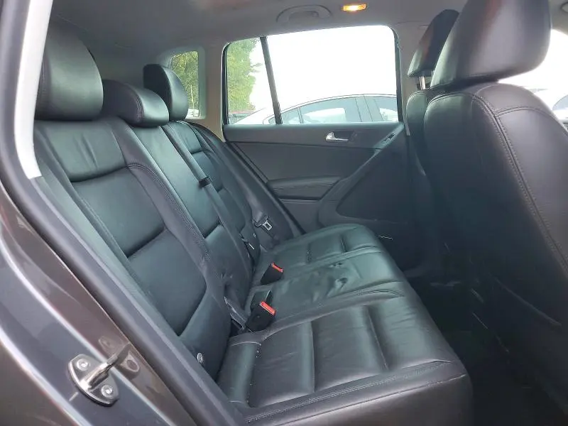 2016 VOLKSWAGEN TIGUAN S  