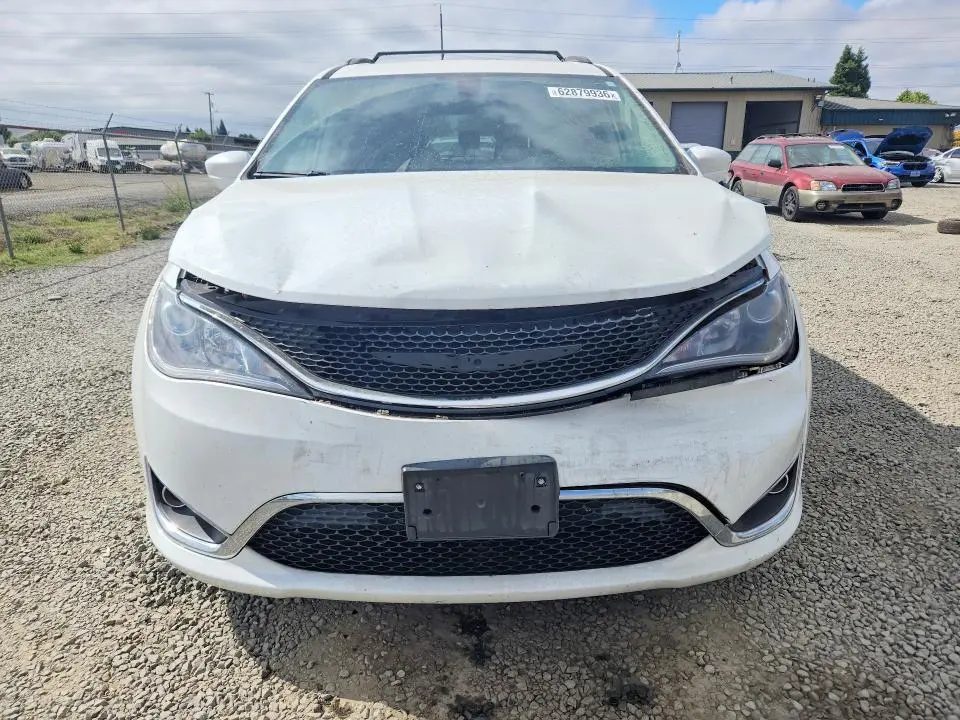 2017 CHRYSLER PACIFICA TOURING L  