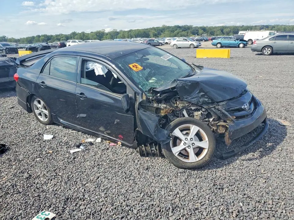 2013 TOYOTA COROLLA S  