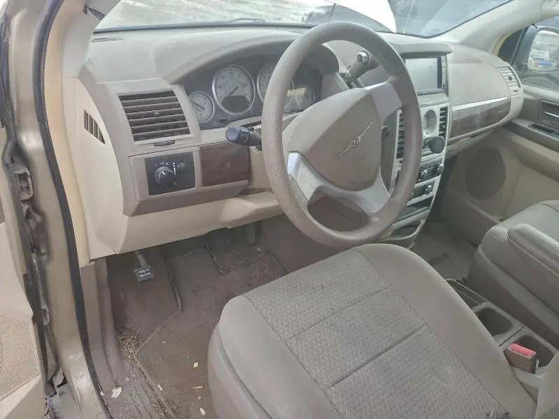 2010 CHRYSLER TOWN & COUNTRY LX  