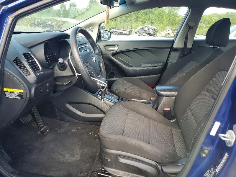 2017 KIA FORTE LX  
