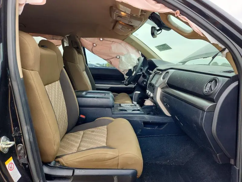 2018 TOYOTA TUNDRA CREWMAX SR5  