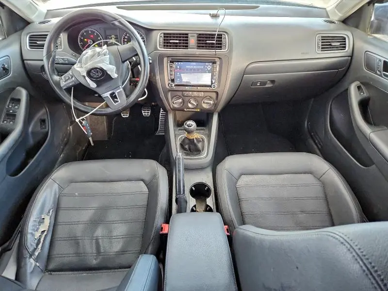 2012 VOLKSWAGEN JETTA SE  