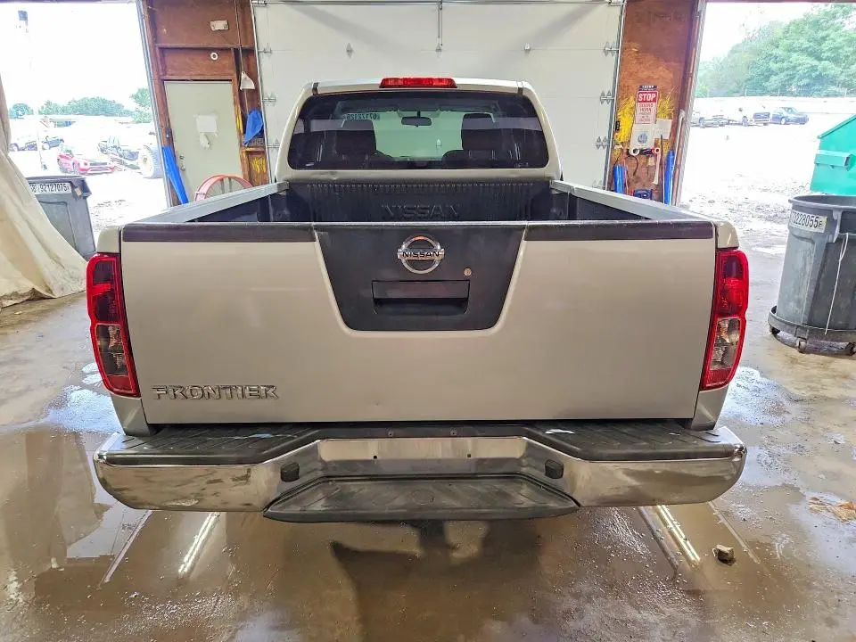 2012 NISSAN FRONTIER S  