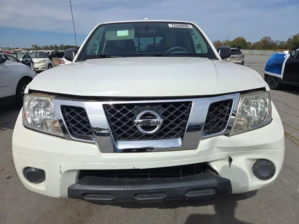 2016 NISSAN FRONTIER SV  