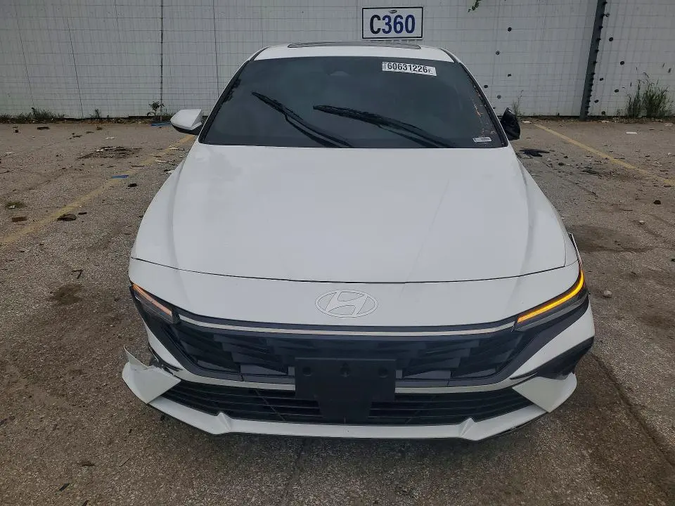 2025 HYUNDAI ELANTRA SEL  