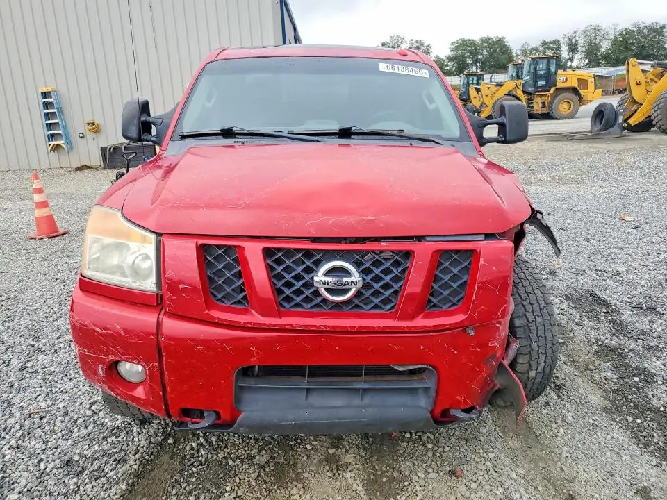 2012 NISSAN TITAN SV  
