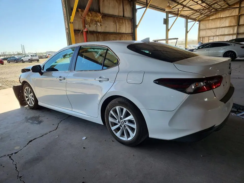2022 TOYOTA CAMRY LE  