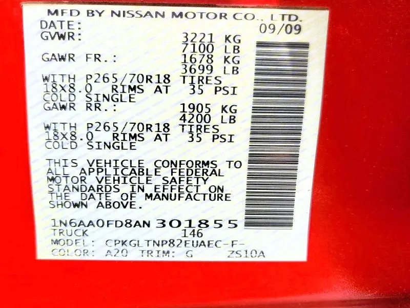 2010 NISSAN TITAN SE  