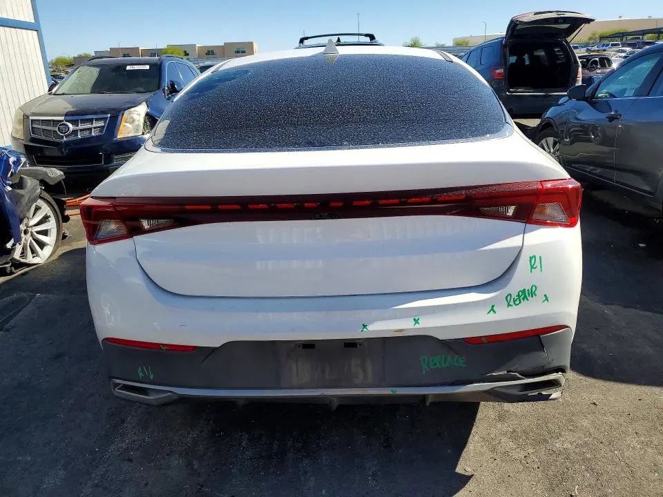 2022 KIA K5 LX  