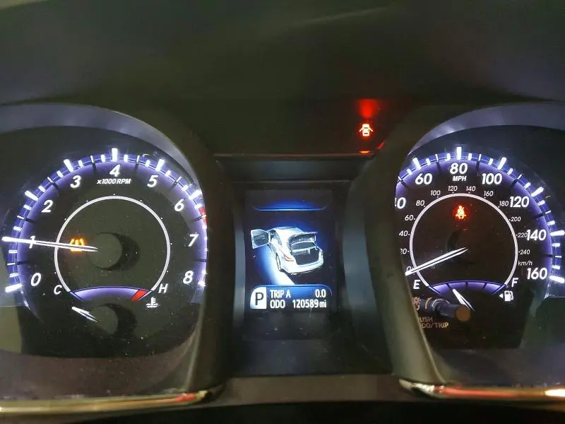 2016 TOYOTA AVALON LIMITED  
