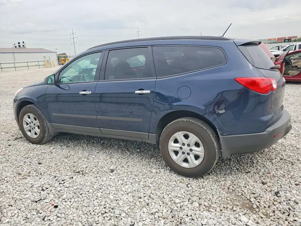 2012 CHEVROLET TRAVERSE LS  