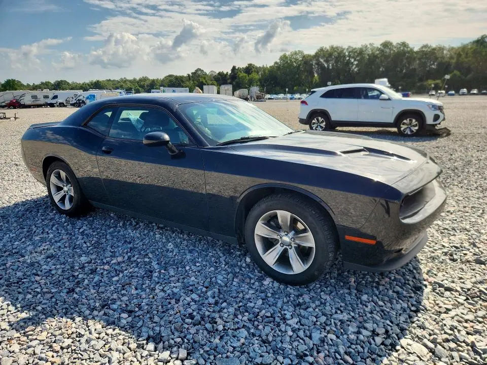 2020 DODGE CHALLENGER SXT  