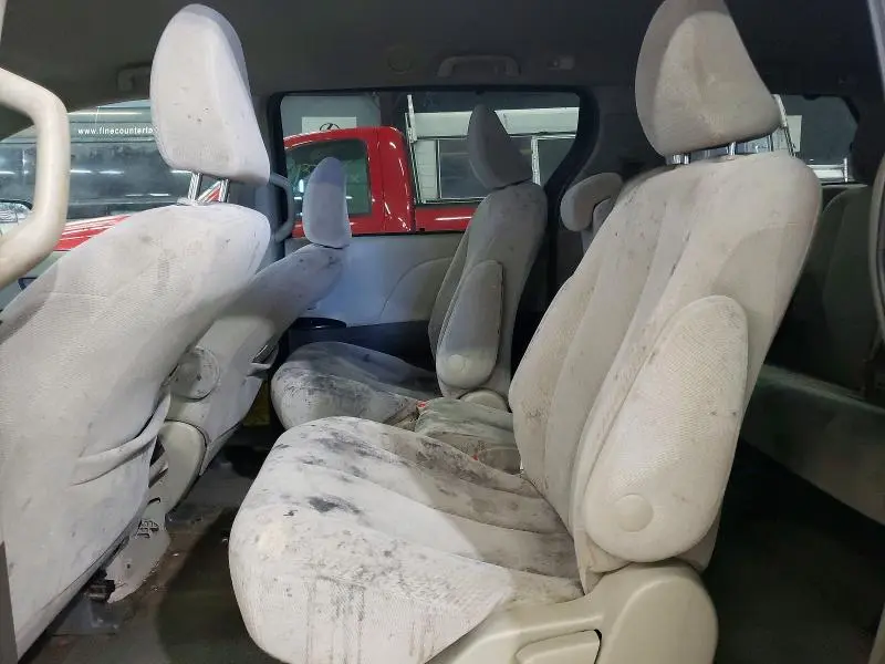 2011 TOYOTA SIENNA LE  