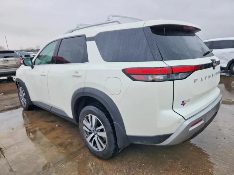 2024 NISSAN PATHFINDER SL  