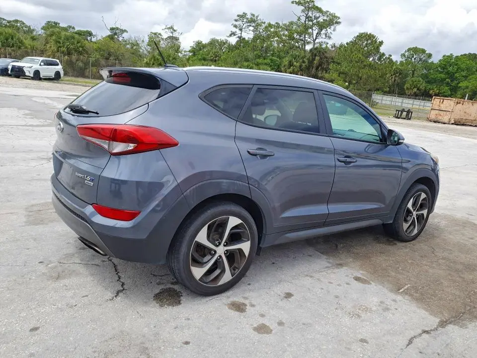 2016 HYUNDAI TUCSON SPORT  