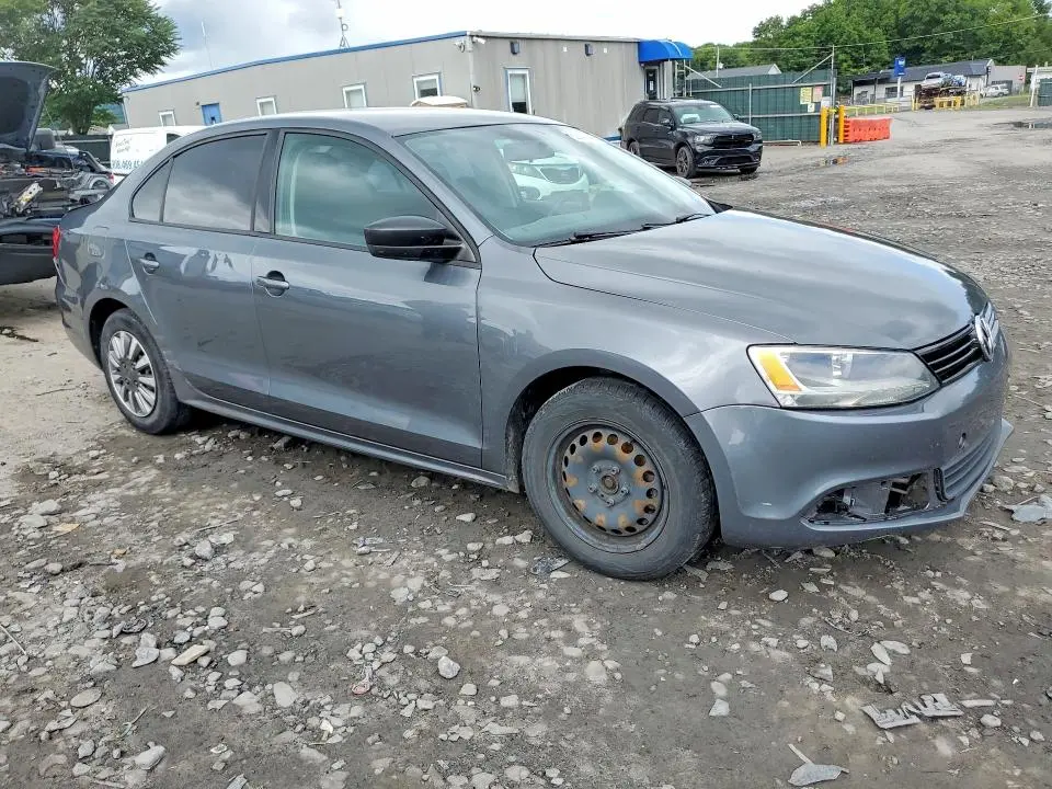 2014 VOLKSWAGEN JETTA BASE  