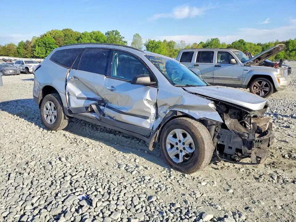 2015 CHEVROLET TRAVERSE LS  
