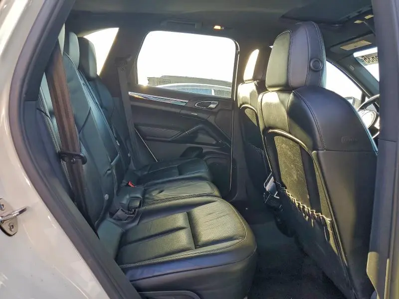 2011 PORSCHE CAYENNE   