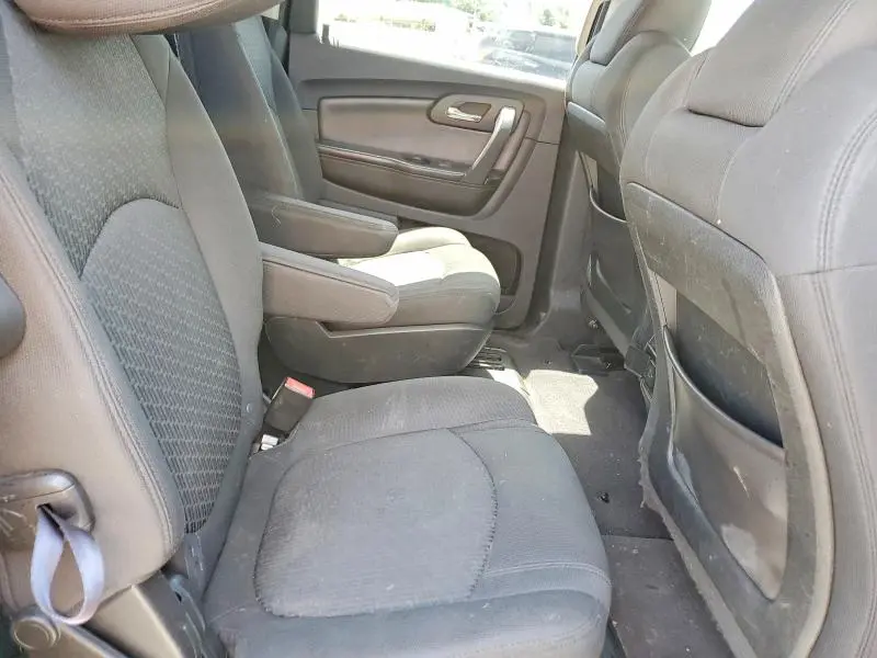 2011 CHEVROLET TRAVERSE LT  