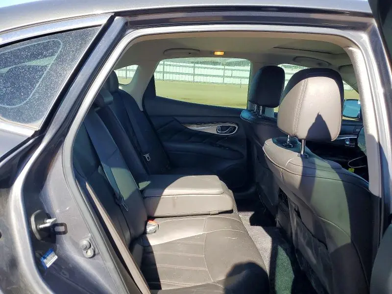 2012 INFINITI M37 X  