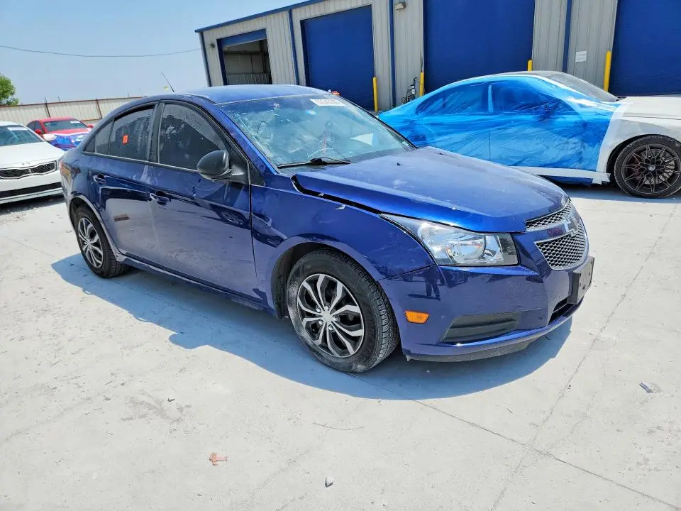 2013 CHEVROLET CRUZE LS  