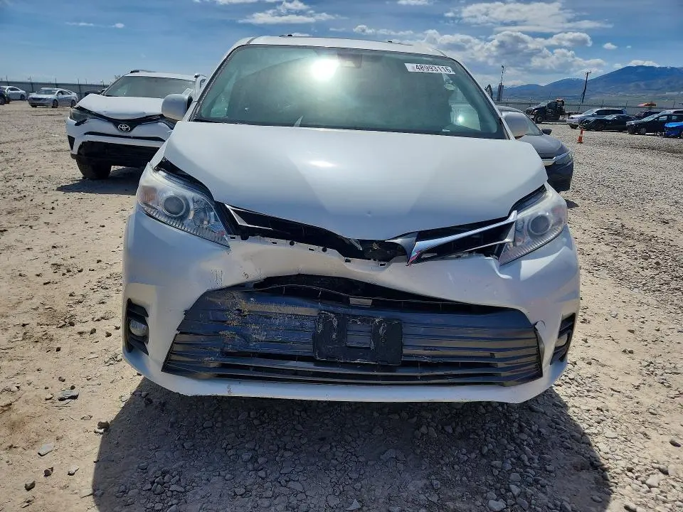 2018 TOYOTA SIENNA XLE PREMIUM 7-PASSENGER  