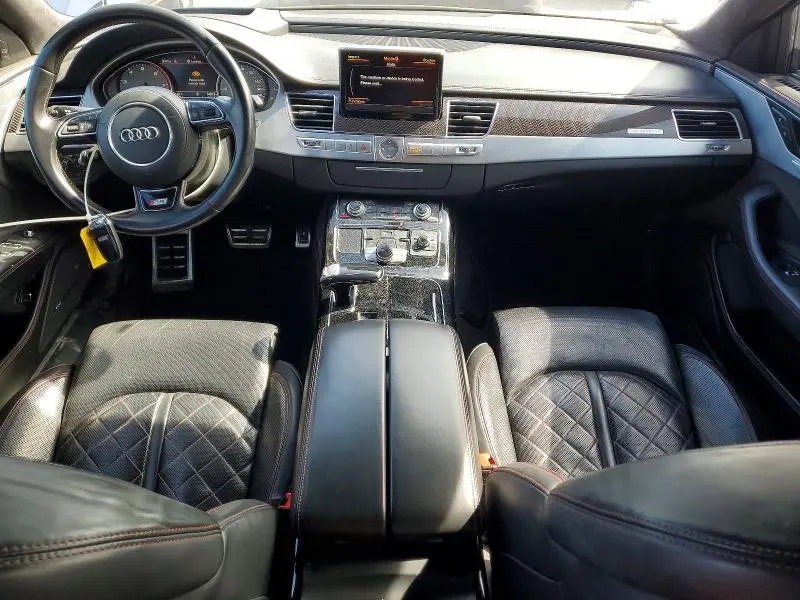 2017 AUDI S8 PLUS QUATTRO  