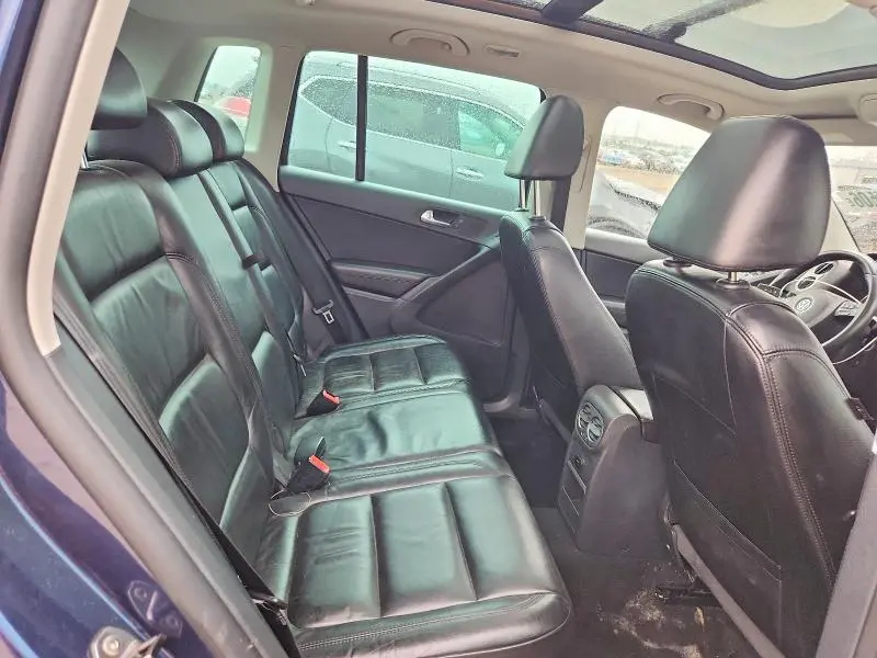 2011 VOLKSWAGEN TIGUAN S  