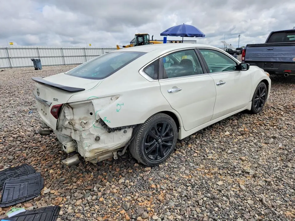 2017 NISSAN ALTIMA 2.5 SR  