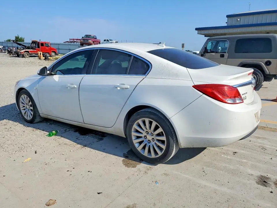 2011 BUICK REGAL   