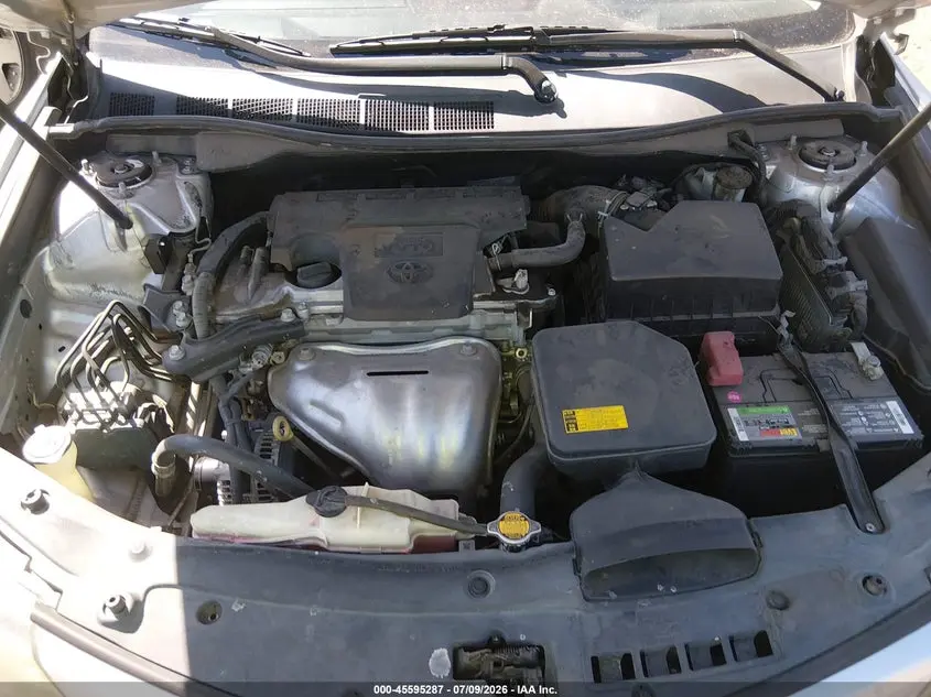 2013 TOYOTA CAMRY SE