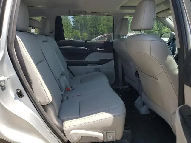 2018 TOYOTA HIGHLANDER LIMITED  