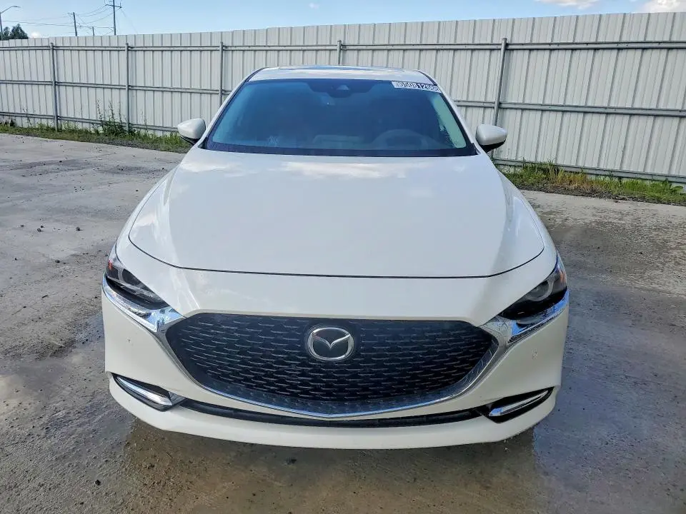 2021 MAZDA 3   