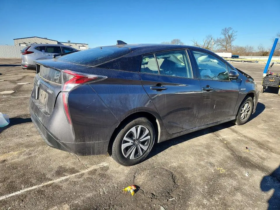2016 TOYOTA PRIUS   