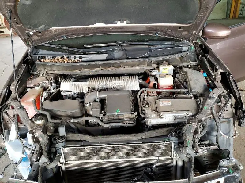 2016 TOYOTA PRIUS V THREE  