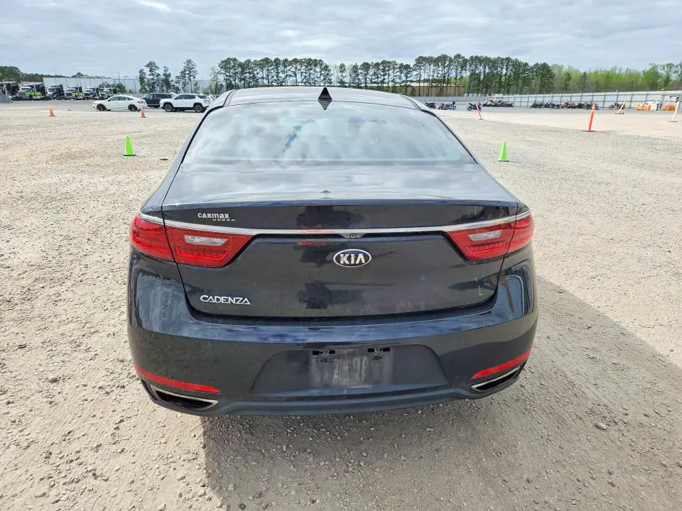 2017 KIA CADENZA PREMIUM  