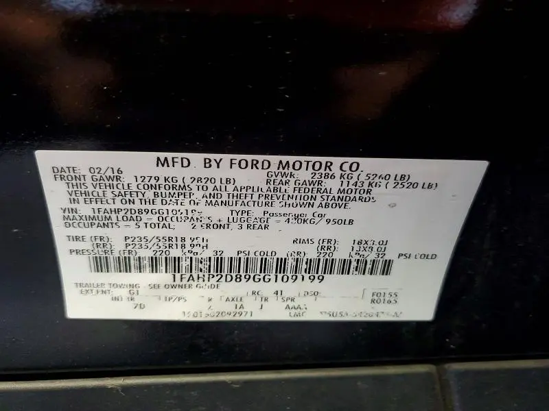 2016 FORD TAURUS SE  