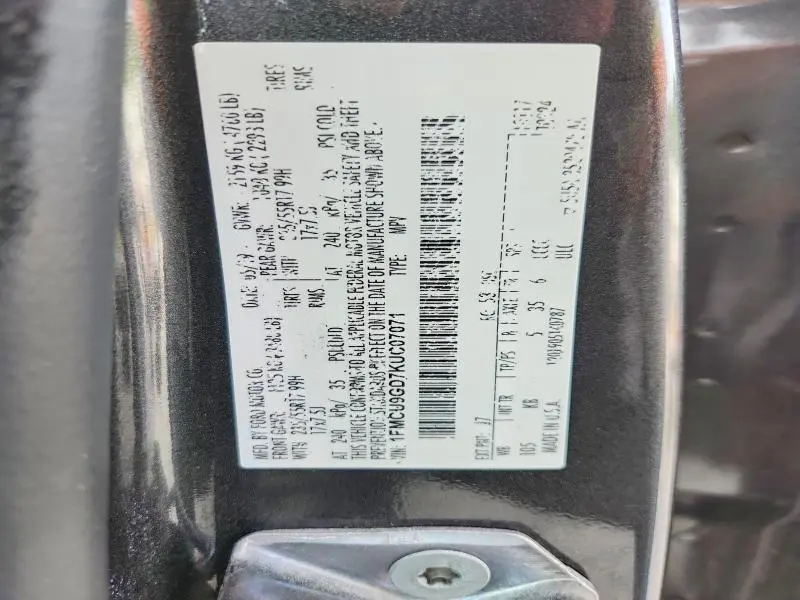 2019 FORD ESCAPE SE  